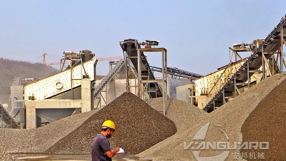 Planta de agregados de granito y acopio
